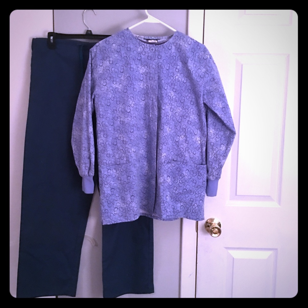 Reduced! 2 PIECE LAS COAT & TEAL SCRUB PANTS For SUPER LOW PRICE!EXC CONDITION !